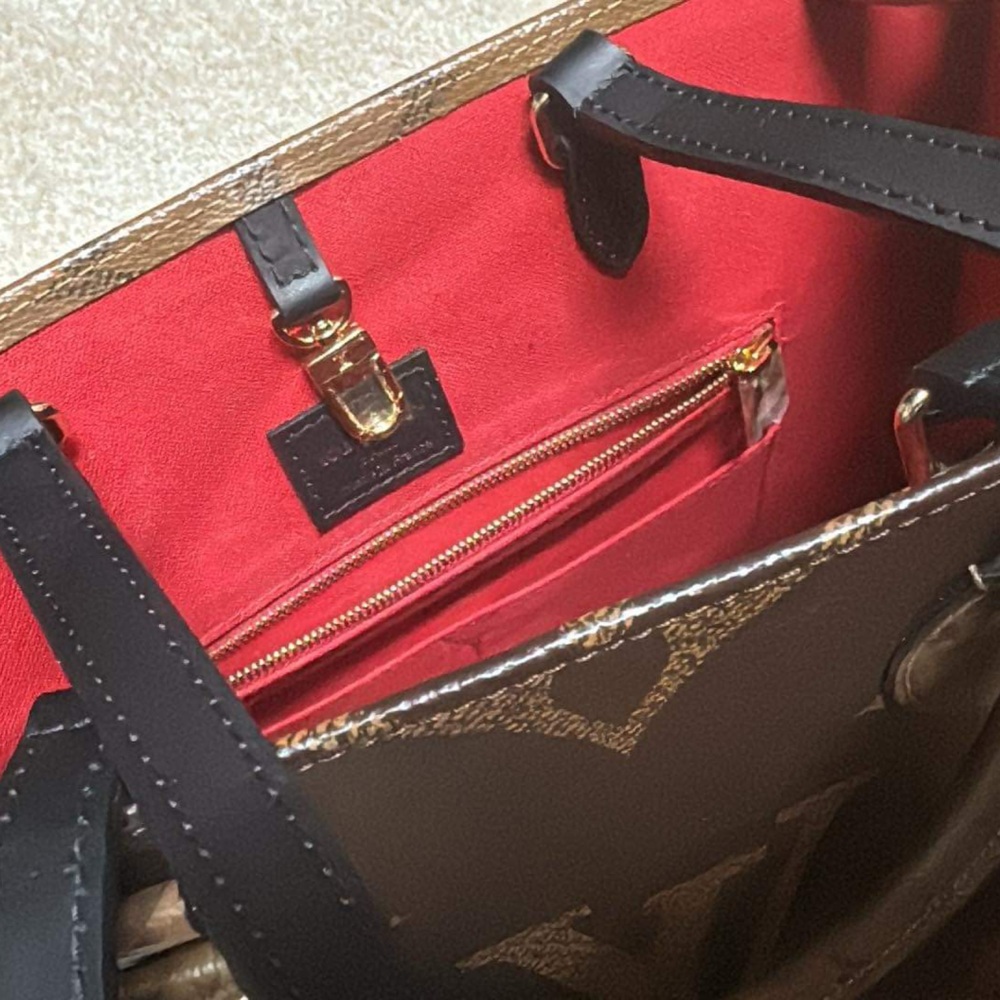 Louis Vuitton OnTheGo MM